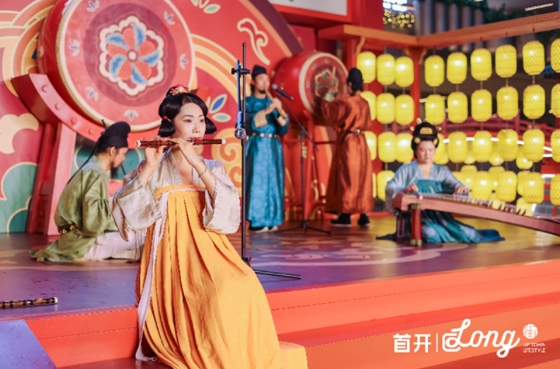 首开集团丨唐风雅韵启新章！首开LONG街两周年庆点亮京北夜经济