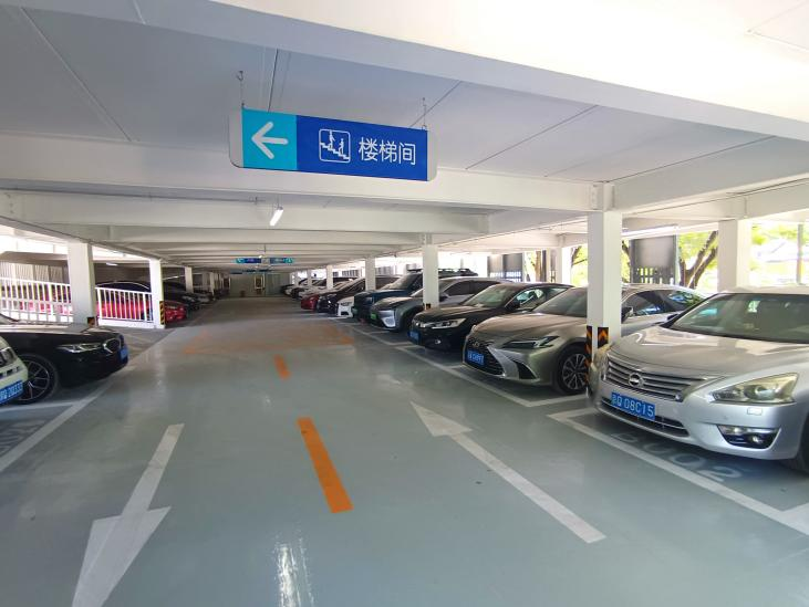 首发集团丨北京老胡同停车难 静态交通公司解决群众急难愁盼